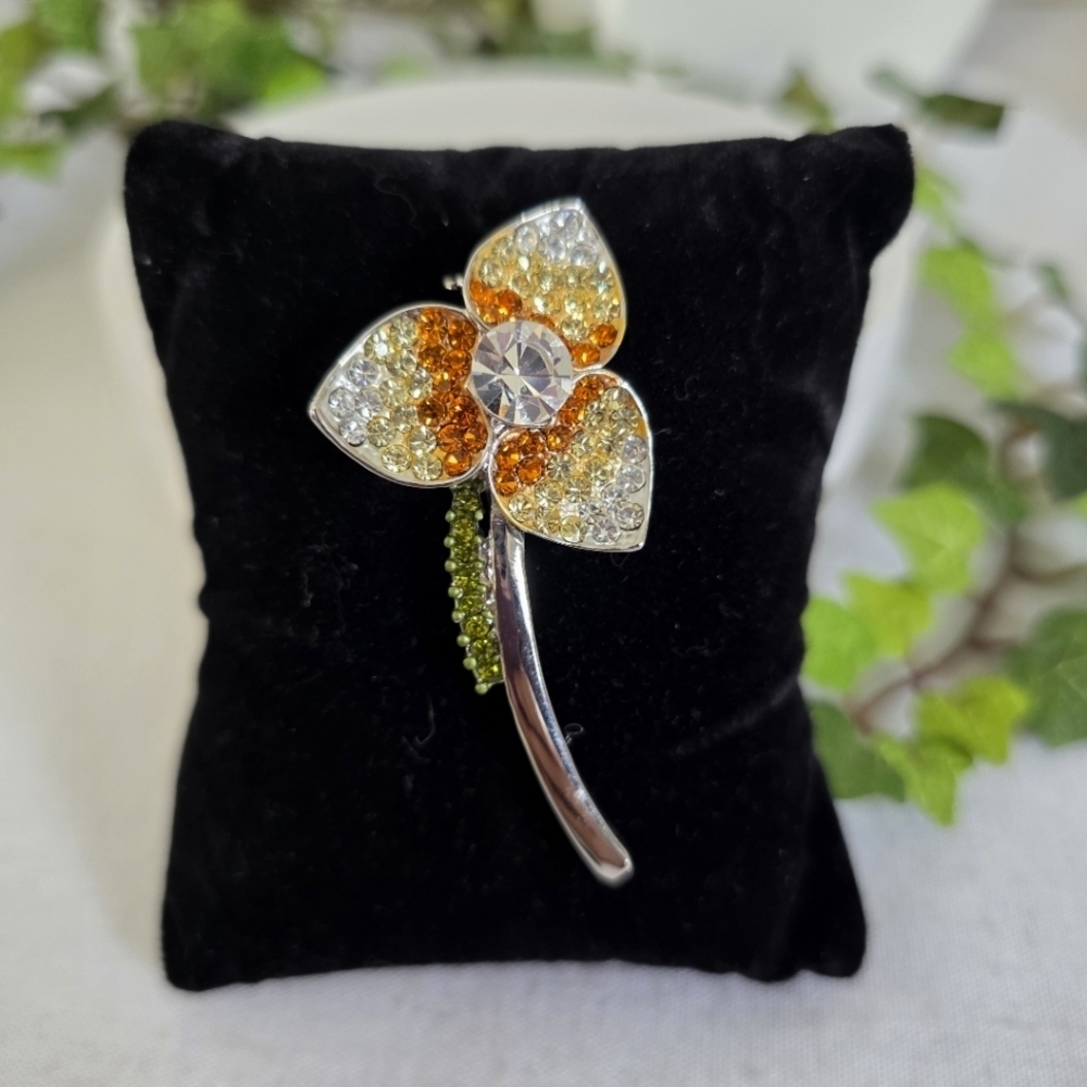 Silver Single Flower Brooch Pin Daffodil Rhinestone
